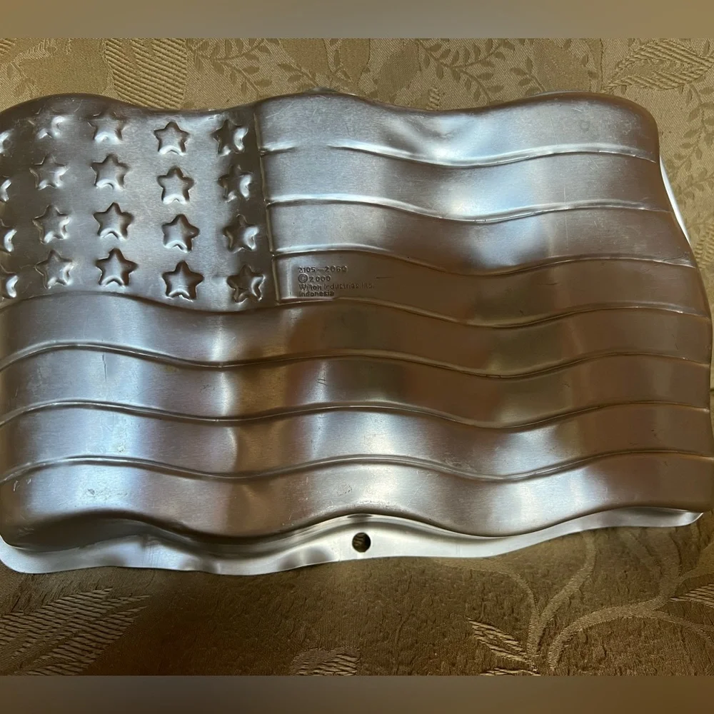 Wilton American Flag Cake Pan